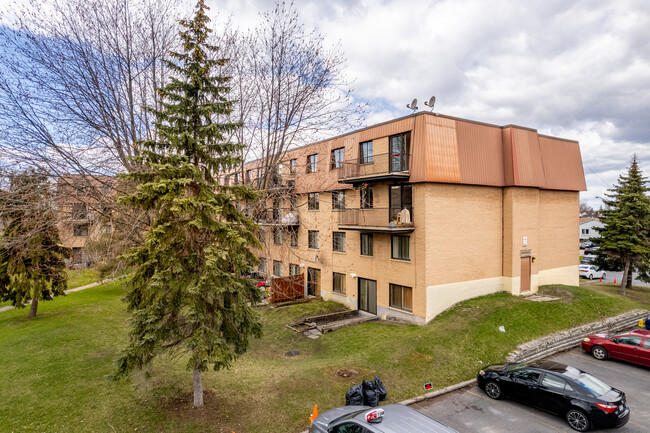 1825 Talleyrand in Brossard, QC - Building Photo - Building Photo