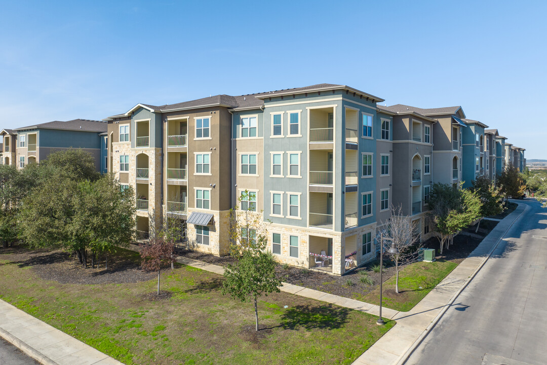 The Mark at Huebner Oaks in San Antonio, TX - Building Photo