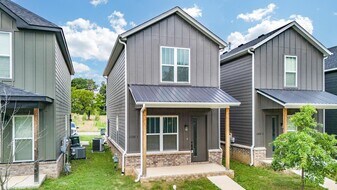 1333 S Duncan Ave in Fayetteville, AR - Building Photo