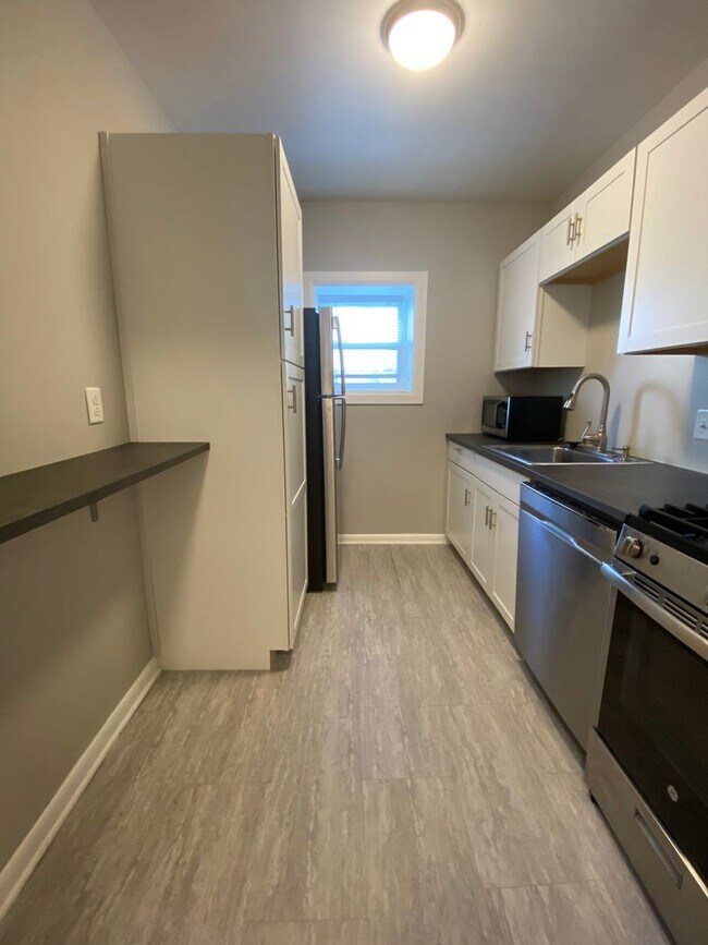 757 E Warrington Ave in Pittsburgh, PA - Building Photo - Building Photo