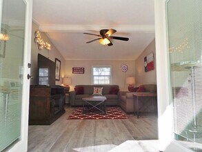 108 Park Pl in College Station, TX - Building Photo - Building Photo