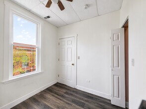 9046 S Brandon Ave in Chicago, IL - Building Photo - Building Photo