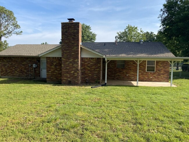 2016 W Jefferson St in Siloam Springs, AR - Building Photo - Building Photo