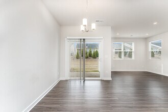 9529 Munsing Dr in Charlotte, NC - Foto de edificio - Building Photo