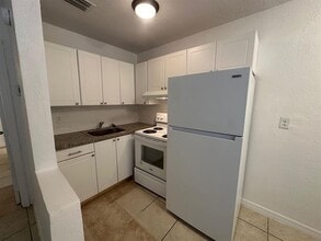 3791 Riverside Dr in Coral Springs, FL - Building Photo - Building Photo