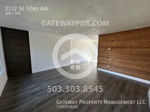 2132 SE 92nd Ave in Portland, OR - Building Photo - Building Photo