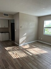 783 San Christopher Dr, Unit Unit 1 in Dunedin, FL - Building Photo - Building Photo