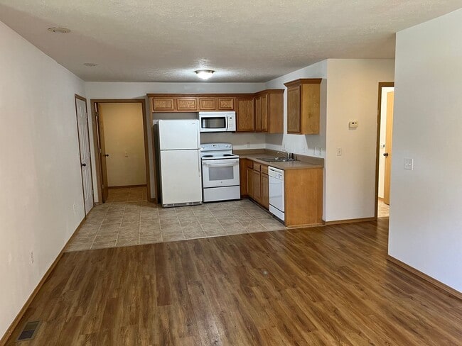 5690-5692 N Gray Ln in Ozark, MO - Building Photo - Building Photo