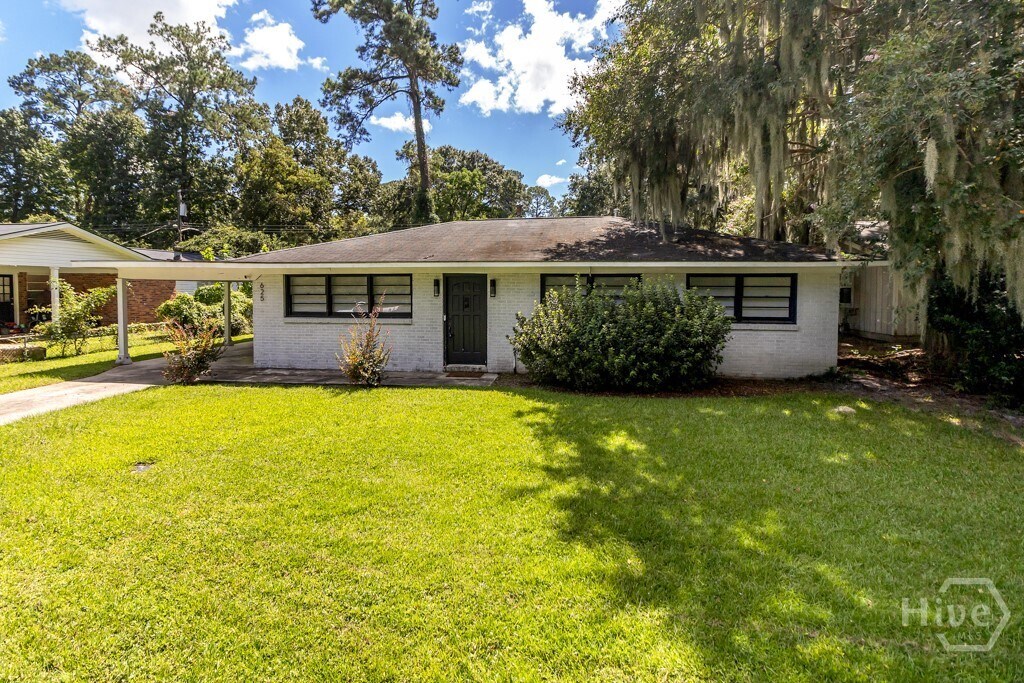 625 Stuart St in Savannah, GA - Building Photo