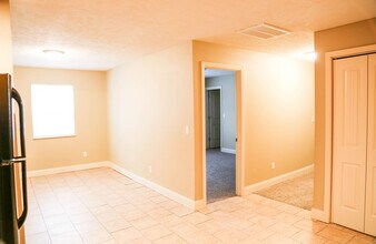 608 W Mt Vernon St in Springfield, MO - Building Photo - Building Photo