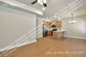 676 Tenkids Way in Layton, UT - Building Photo - Building Photo