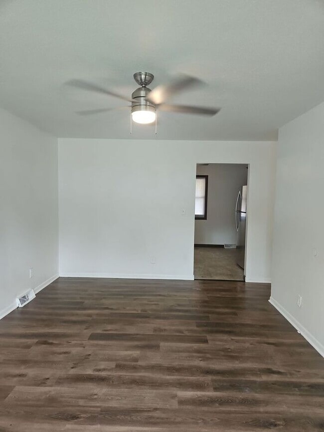 221 E Sheridan Ave in Des Moines, IA - Building Photo - Building Photo