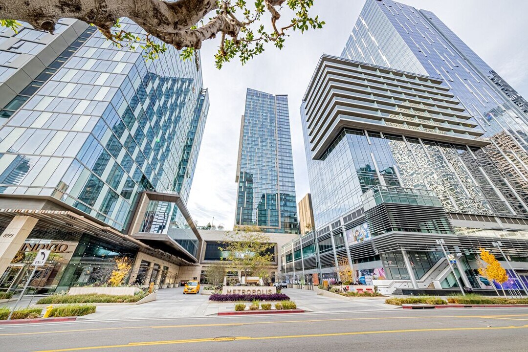 889 Francisco St in Los Angeles, CA - Building Photo