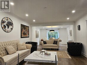 74 Julia St in Markham, ON - Building Photo - Building Photo