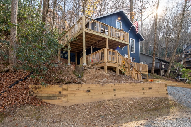 property at 524 Clubhouse Dr
