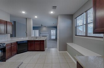 4018 Old Pine Grove Dr in Humble, TX - Building Photo - Building Photo