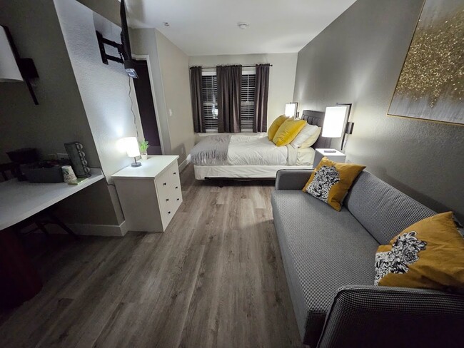 2700 Gracy Farms Ln, Unit 3239