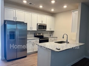 7000 Fringe Flower Dr in Austell, GA - Building Photo - Building Photo