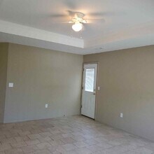 524 W Gay St in Warrensburg, MO - Building Photo - Building Photo