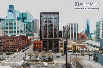 165 N Desplaines St in Chicago, IL - Foto de edificio - Building Photo