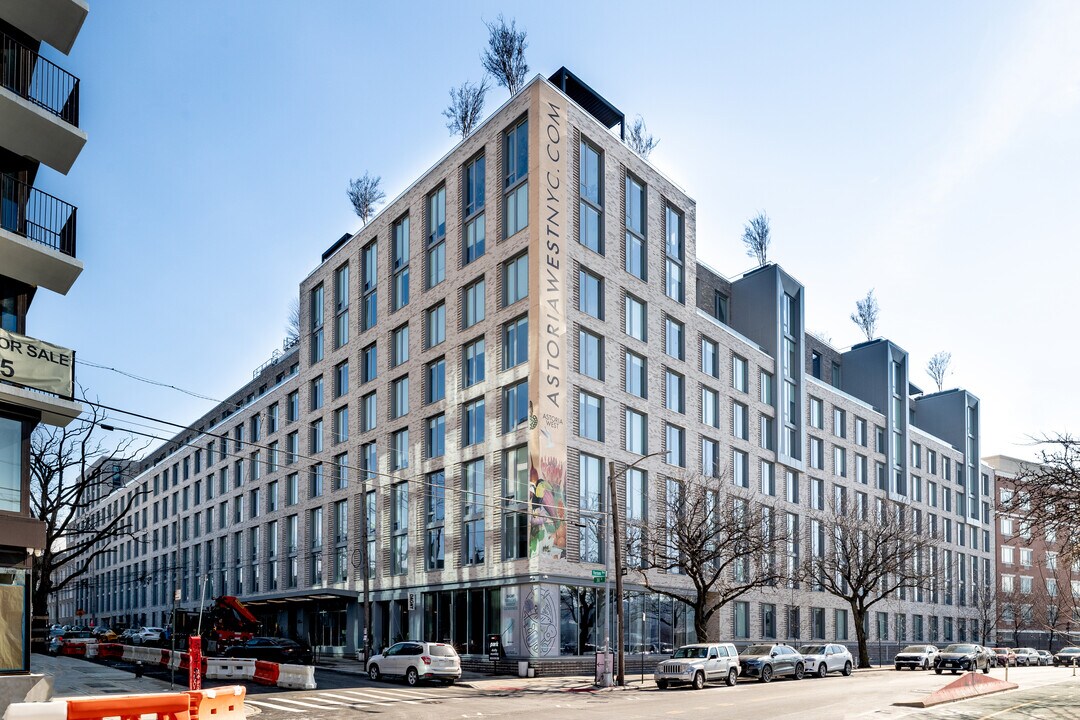 Astoria West in Astoria, NY - Building Photo