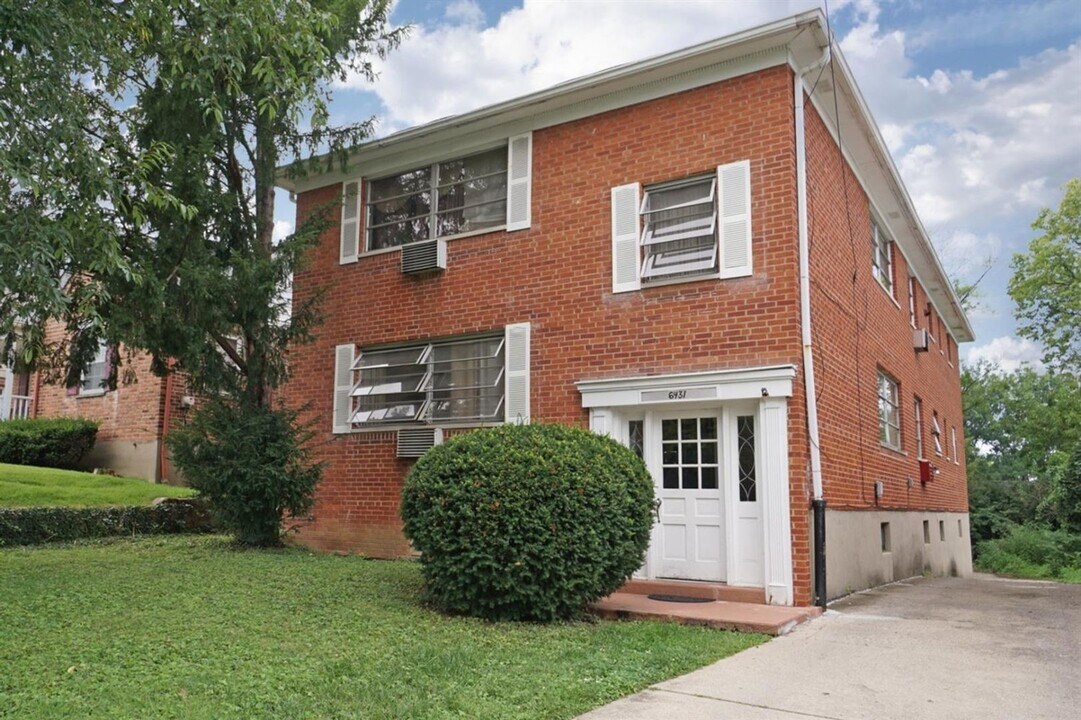 6431 Hammel Ave in Cincinnati, OH - Building Photo