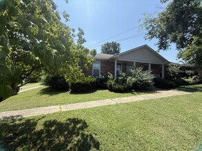 207 Westhill Dr in Lebanon, TN - Building Photo - Building Photo