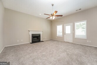 1254 Huntington Pl Cir in Lithonia, GA - Foto de edificio - Building Photo