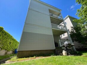 16 Silvey Plz, Unit 2 in Somerville, MA - Building Photo - Building Photo