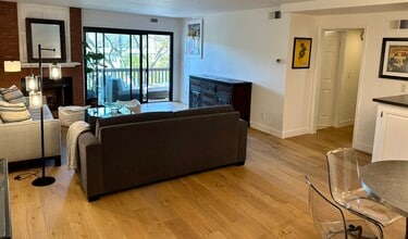 8600 Tuscany Ave, Unit 301 in Playa Del Rey, CA - Building Photo - Building Photo