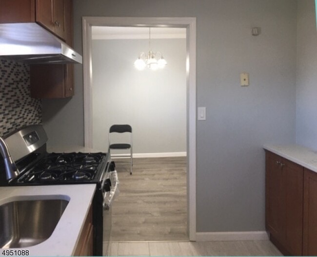 189 Littleton Rd in Parsippany Troy Hills, NJ - Building Photo - Building Photo