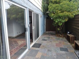 3331 Dickens St, Unit Studio 1 in San Diego, CA - Building Photo