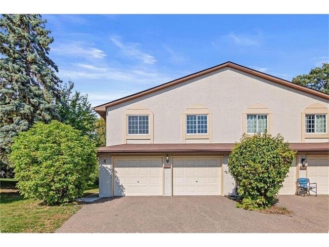 2489 Woodbridge St in Roseville, MN - Building Photo - Building Photo