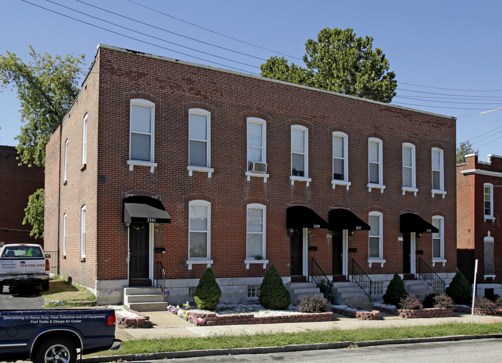 3541-3545 Salena St in St. Louis, MO - Foto de edificio