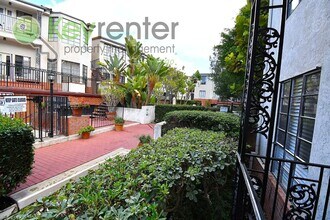 2630 Pirineos Way in Carlsbad, CA - Building Photo - Building Photo