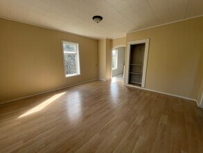 1407 Central Ave in Coos Bay, OR - Building Photo - Building Photo