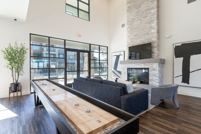 Blossoms at Brentwood in Brentwood, CA - Foto de edificio - Interior Photo