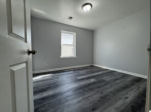 458 Bergen Ave, Unit 3 in Jersey City, NJ - Building Photo - Building Photo