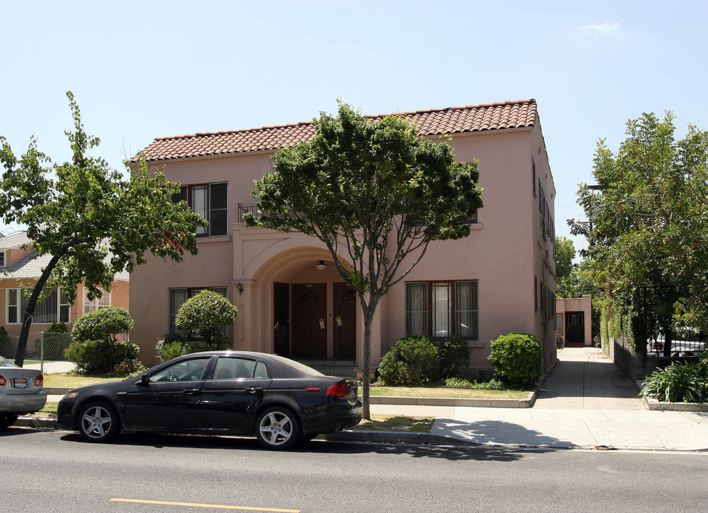 204 E Maple St in Glendale, CA - Building Photo