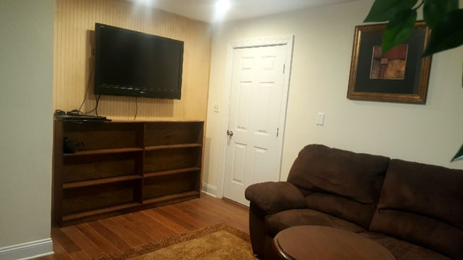 3106 Hoffer St, Unit 3106 Rear Upper in Penbrook, PA - Building Photo - Building Photo