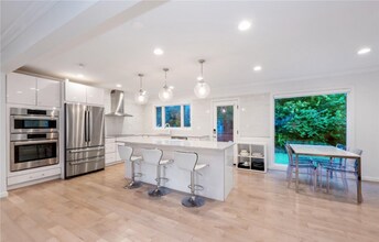 29-33-2212 212th St in Queens, NY - Building Photo - Building Photo