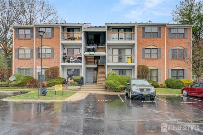 306 Bromley Pl in East Brunswick, NJ - Building Photo - Building Photo