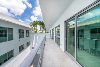 1600 SW 1st Ave in Miami, FL - Building Photo - Building Photo