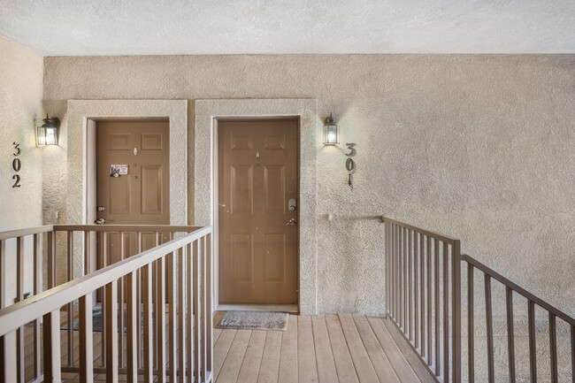 1550 Little Bear Creek Point in Colorado Springs, CO - Foto de edificio - Building Photo