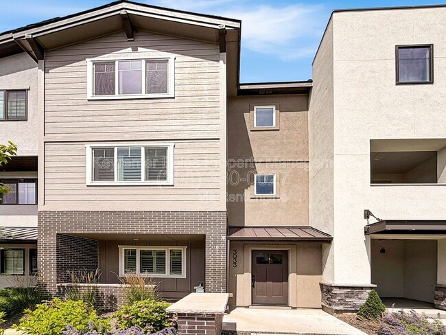 property at 3033 S Trailwood Way
