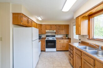 2 Rorbach Ln, Unit 2 in Geneseo, NY - Building Photo - Building Photo