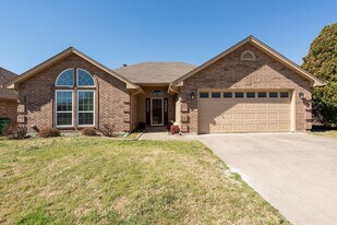 7317 Amber Dr in Watauga, TX - Building Photo