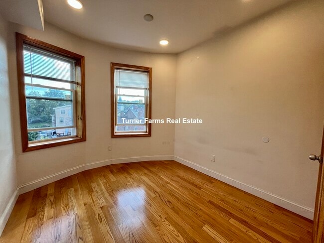 20 Winthrop St, Unit 3 in Boston, MA - Building Photo - Building Photo