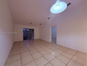 3820 SW 48th Ave in Pembroke Park, FL - Foto de edificio - Building Photo