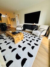 1045 10th St in Miami Beach, FL - Building Photo - Building Photo